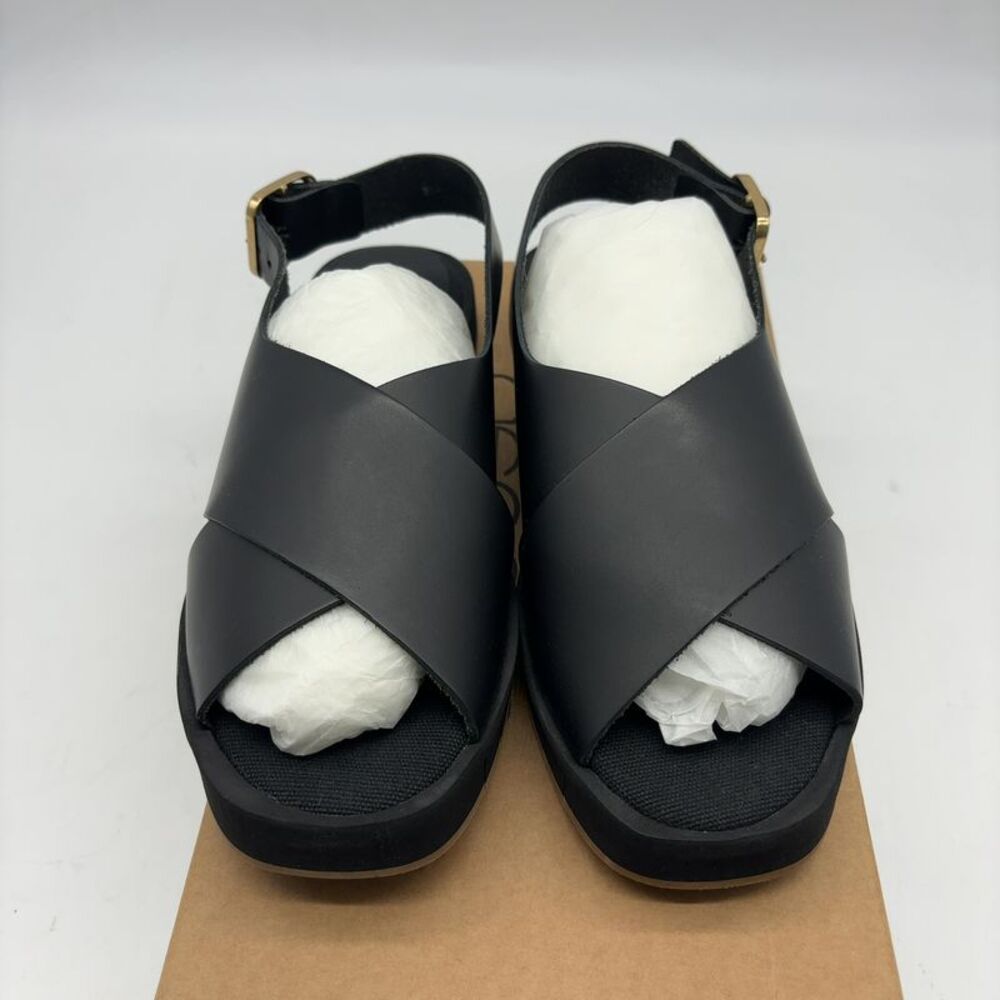 Andre Assous Pepper Leather Sandal